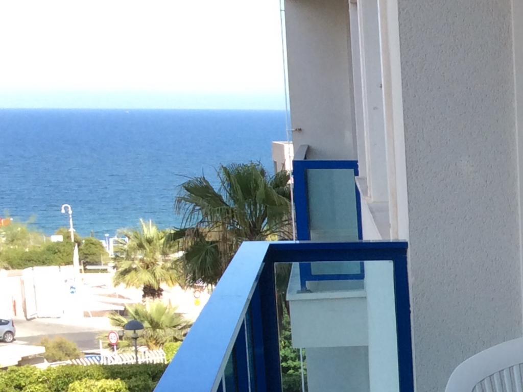 Alicante Mar Exterior foto